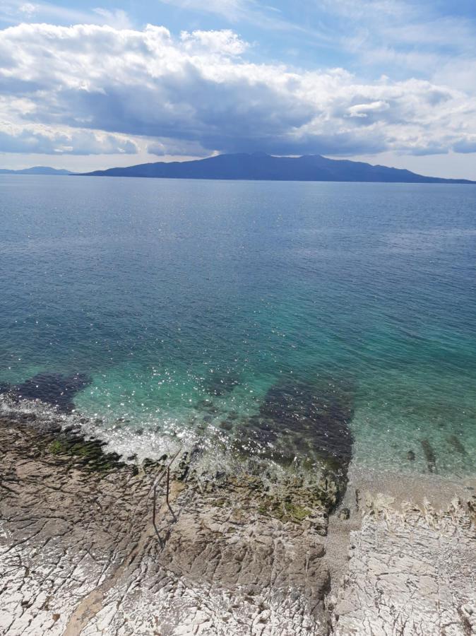 Sarandë Rock Star-Pllakat Bed & Breakfast エクステリア 写真