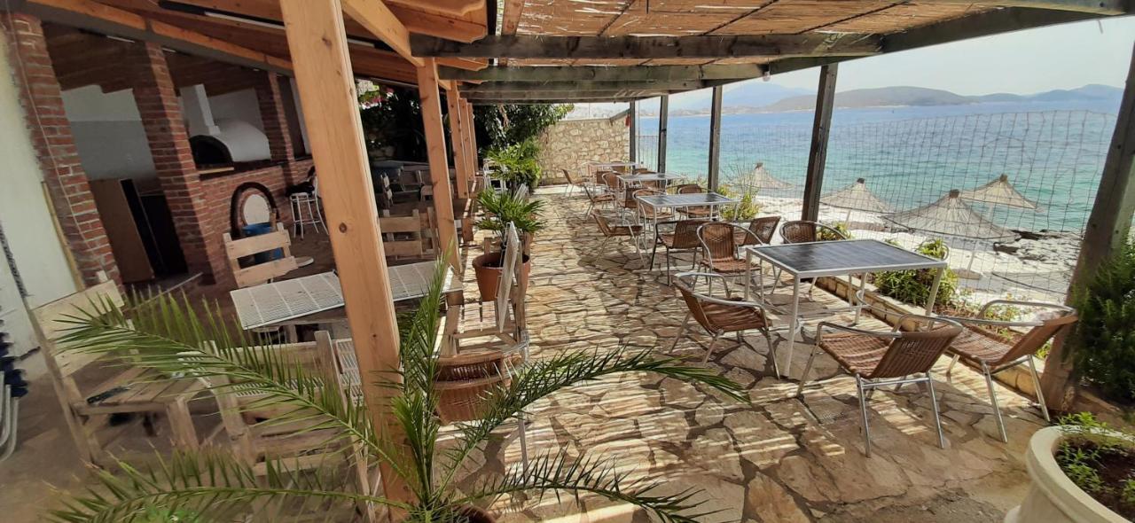 Sarandë Rock Star-Pllakat Bed & Breakfast エクステリア 写真